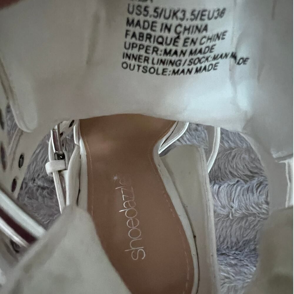 Shoedazzle White Multicolored Floral Embroidered Liza Booties Size 5.5 - Picture 5 of 11